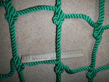 Сетка из мультитекс каната диаметром 10мм (тест 1600 кгс), ячея 150мм, размеры – по вашему заказу. Срок изготовления – от 1 недели. Цвет зеленый