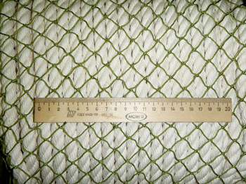 Сетка капроновая, ячея 20мм, высота 7,1 метра, из нити 1,2мм (разрывная нагрузка нити не менее 33,0 кгс), цвет зеленый