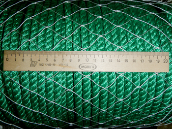 Сетка капроновая, ячея 30мм, высота 1,9метра (45 ячей), из нити 0,8мм (разрывная нагрузка нити не менее 17,0 кгс), цвет белый