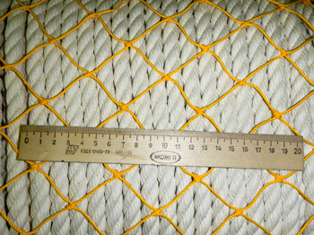Сетка, ячея 40мм, высота 2,0 метра или 4,0метра или 6,0метра , из нити 1,8мм , цвет желтый