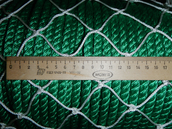 Сетка капроновая, ячея 50мм, высота 3,8 метра, из нити 2,5мм (разрывная нагрузка нити не менее 128,0 кгс), цвет белый